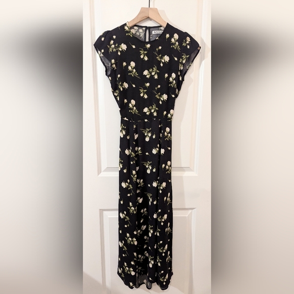 Reformation Dresses & Skirts - Reformation Gavin Dress in Contessa High Slit Cap Sleeve Black Size 0